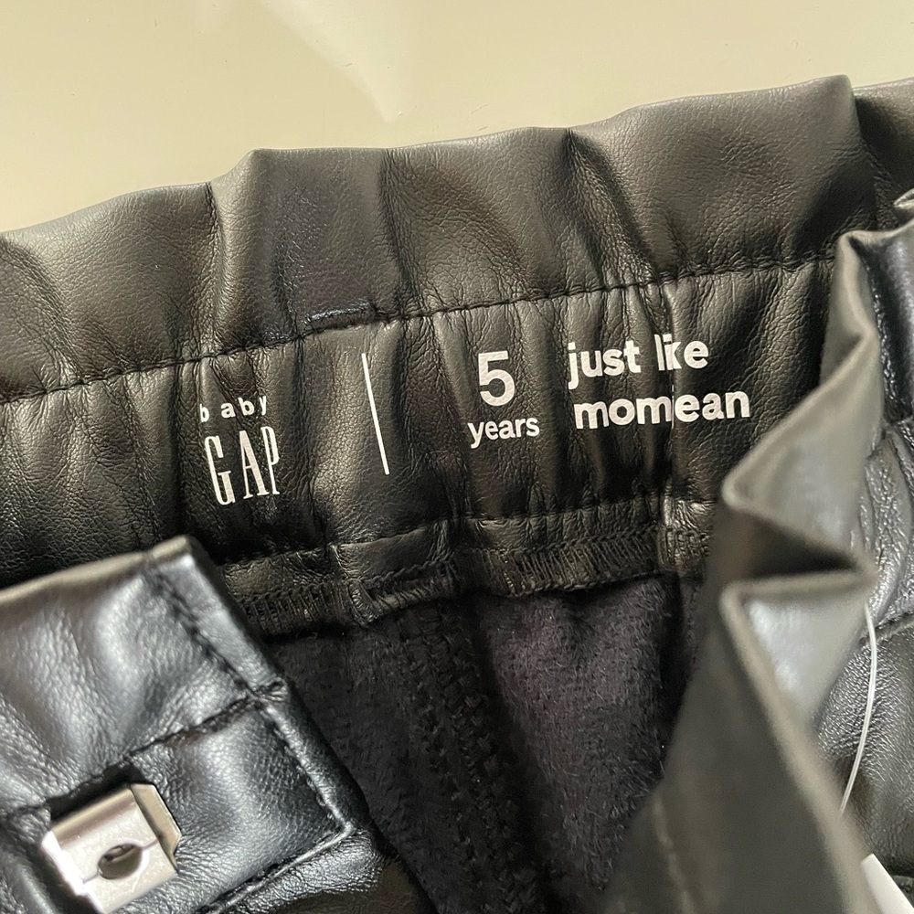 Baby Gap “Just Like Mom” Faux Leather pants Size 5 - Picture 3 of 3